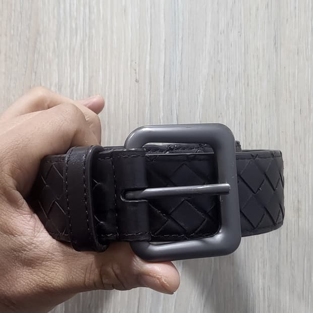 보테가 베네타 인트레치아토 벨트 