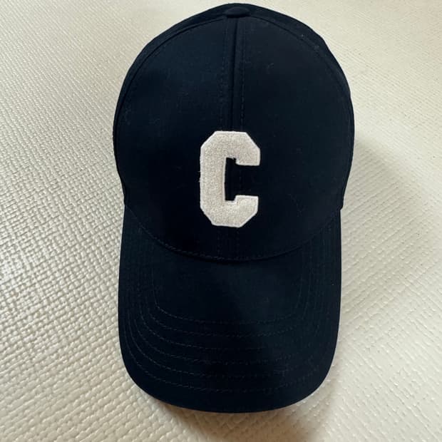 셀린느 모자 볼캡 팝니다