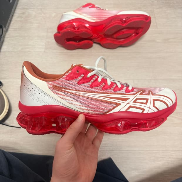아식스 키코 젤 퀀텀 레비트렉 애플 레드 295