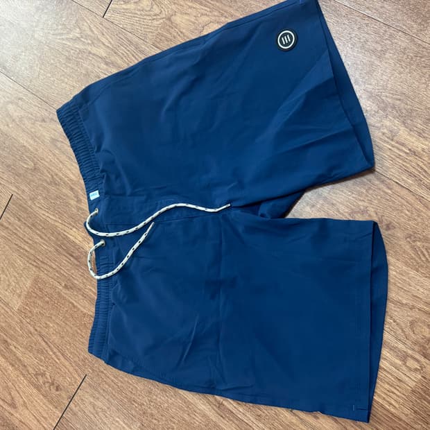 배럴 스윔팬츠 수영 반바지 팝니다