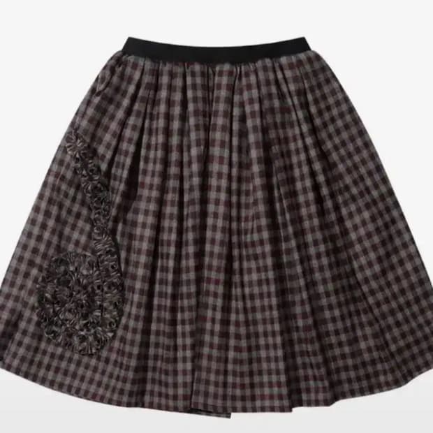 더뮤지엄비지터 프릴 체크 밴딩 스커트 와인