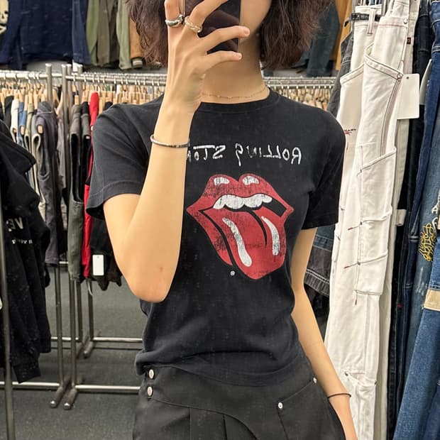 140)GU 롤링 스톤스 빈티지 여성 블랙 프린팅 반팔