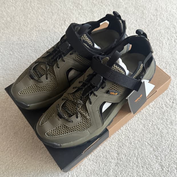 테바 허리케인 XLT 3 CT 샌들 280 사이즈