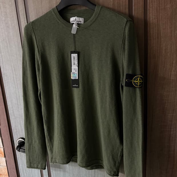 새상품(M)스톤아일랜드 와펜 슬리브 티셔츠 올리브