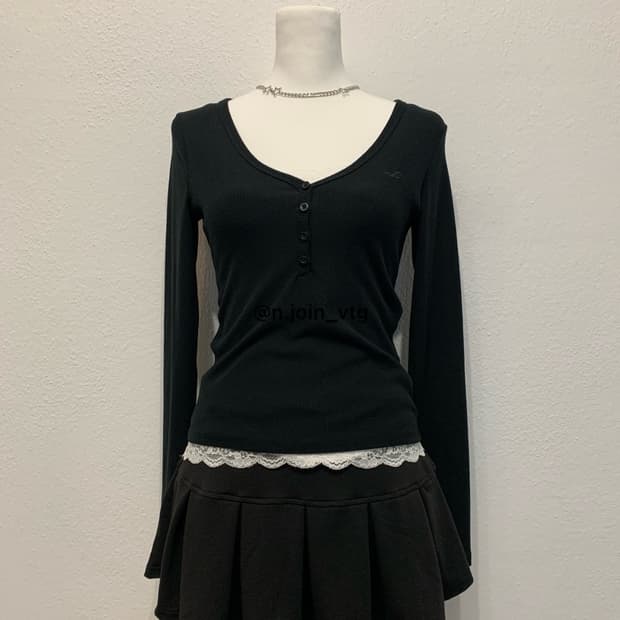 홀리스터 헨리넥 블랙 롱슬리브 아베크롬비