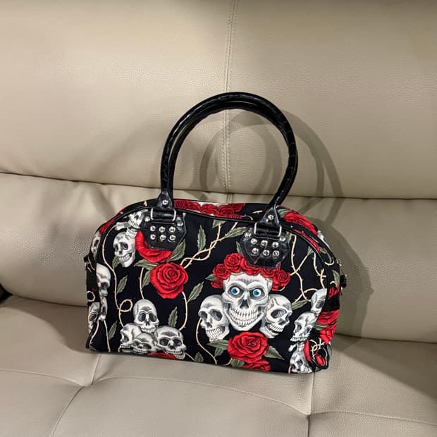 skull & roses printing shoulder bag