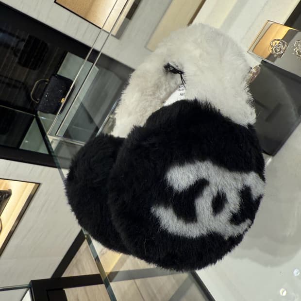 샤넬 이어머프 25 신상 