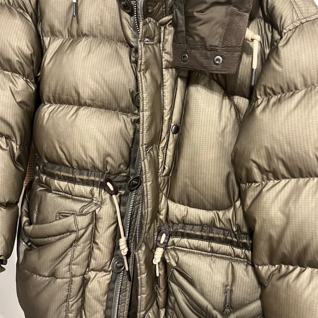 헨리코튼 24fw ffc 카라코람 46사이즈 팝니다