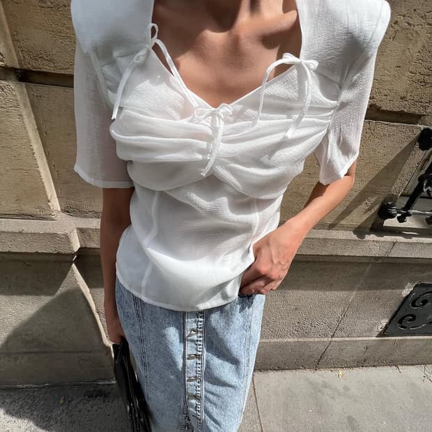 드래곤블루스 리본 포인티드 블라우스 - 심플리 화이트