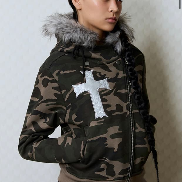 러브이즈트루 퍼 언발란스 후드집업 카모