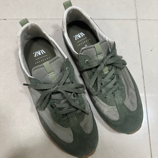 자라(ZARA) 스니커즈 39 (국내 255)