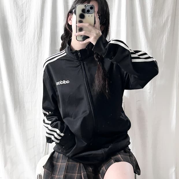 아디다스 스펠로고 블랙 삼선 져지