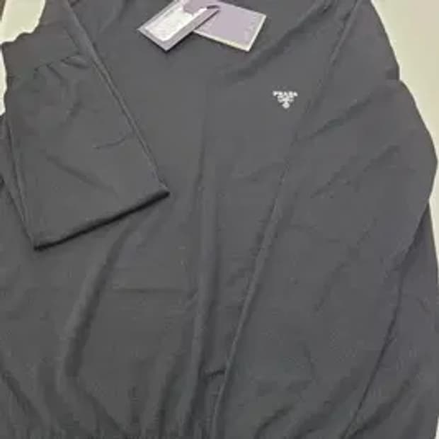 프라다 밀리오레 라운드 니트 사이즈48