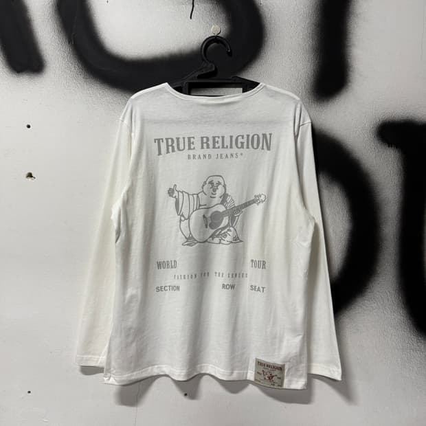 트루릴리젼 백 프린팅 월드투어 데드스탁 롱 슬리브 티셔츠