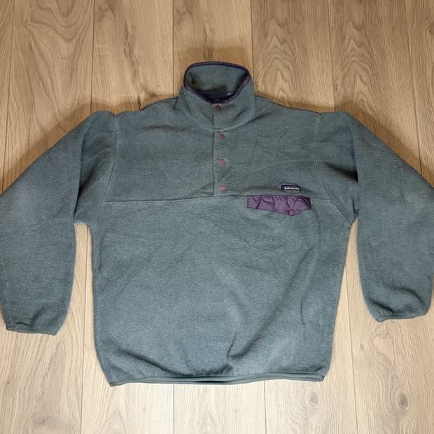 96FW 파타고니아 신칠라 스냅-T 그레이/퍼플 자메이카