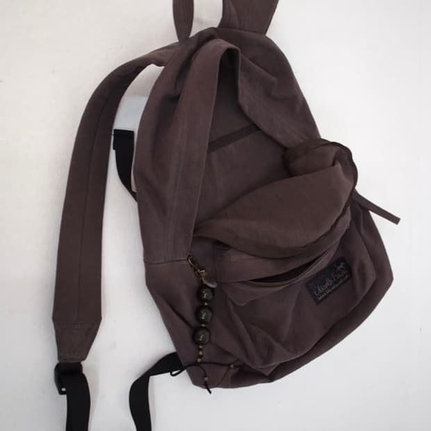 콜로신스 빈티지 백팩 구합니다😭