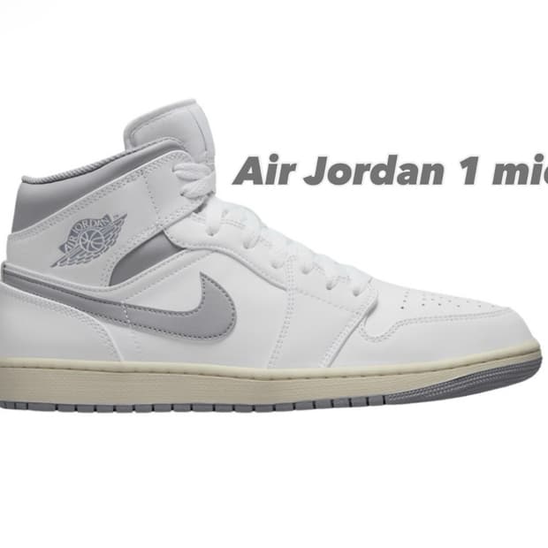 조던1 미드 화이트 스텔스