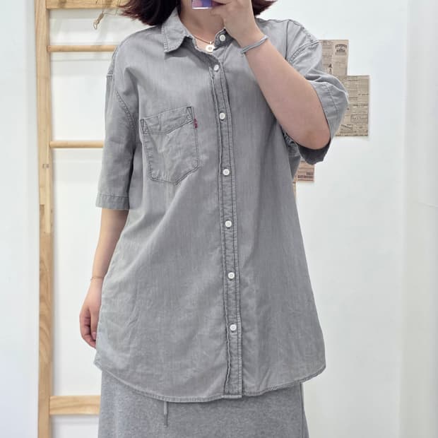 [프립]L/리바이스(Levi's) 스탠다드 핏 워싱 그레이 반팔 셔츠