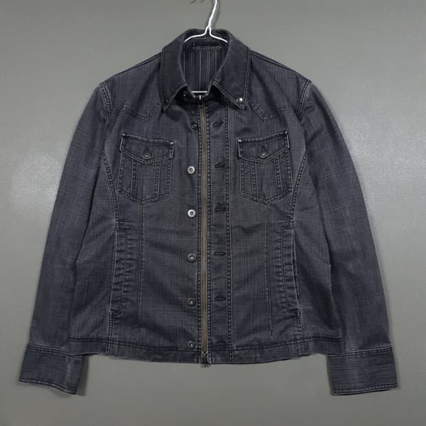 엘르 옴므 버튼 지퍼 디테일 흑청 데님 트러커 자켓 청자켓