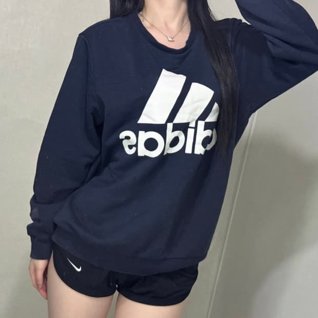 아디다스 빅 삼선로고 맨투맨 💙