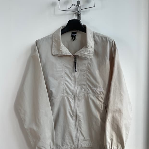 노스페이스 미드 로고 바람막이 