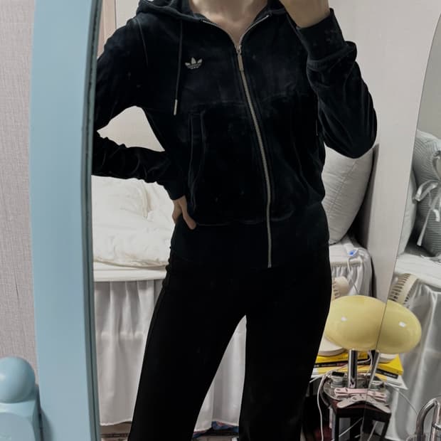 아디다스 벨벳 후드집업🖤