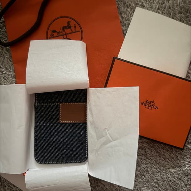 에르메스 맥세이프 카드홀더 카드지갑