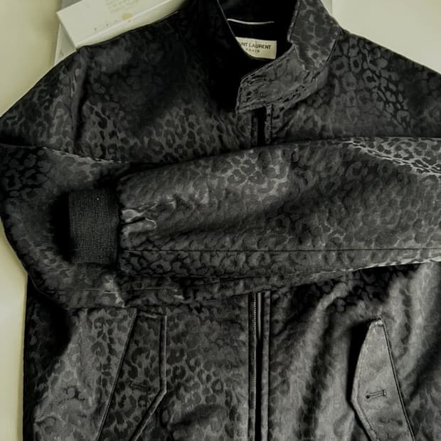 생로랑 레오파드 실크 자켓 46
