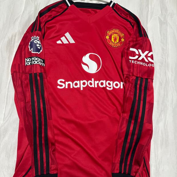 25-26 맨체스터 유나이티드 홈 긴팔 음뵈모