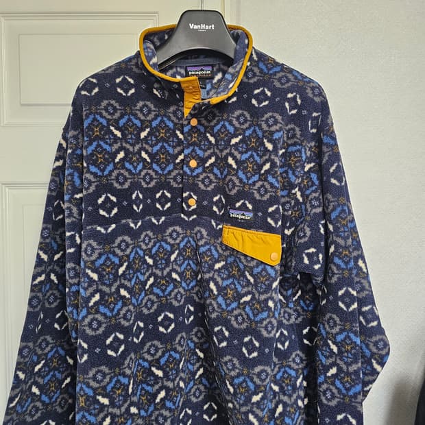 파타고니아 신칠라 L 툰드라 아즈텍