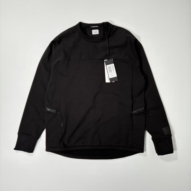 CP컴퍼니 메트로폴리스 스트레치 플리스 스웨트셔츠 블랙 M사이즈