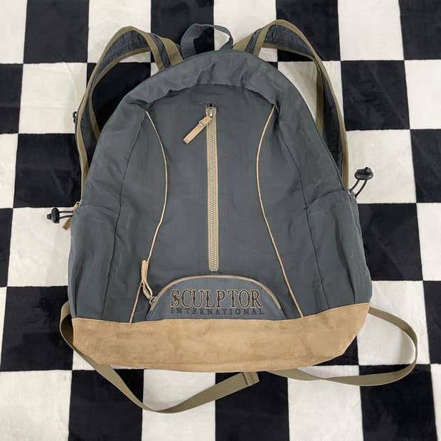 스컬프터 올드스쿨 슬라우치 백팩