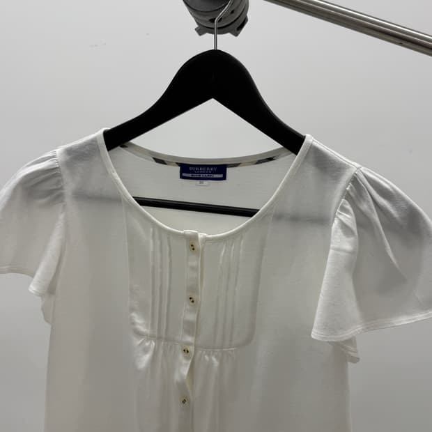 Burberry 버버리 러플 슬리브 화이트 반팔 티셔츠