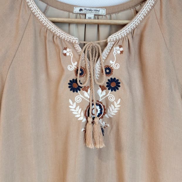 써스데이 아일랜드 자수 원피스