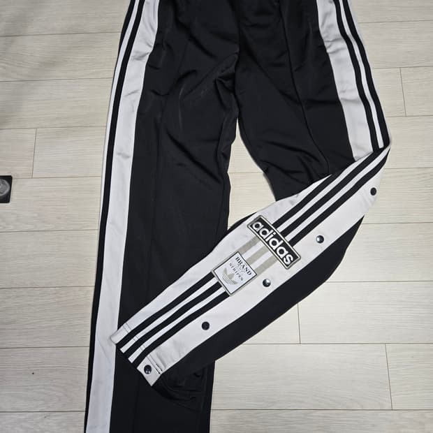 아디다스 아디브레이크 트랙 팬츠