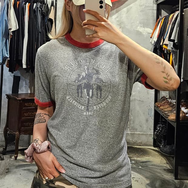 90's Abercrombie & Fitch - Ringer