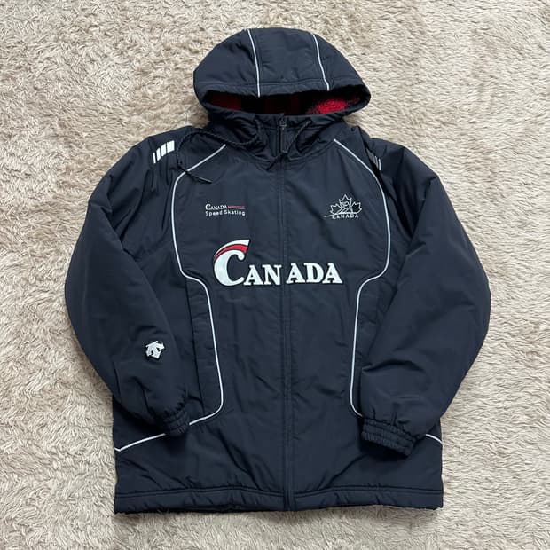 데상트 캐나다 스키팀 패딩자켓