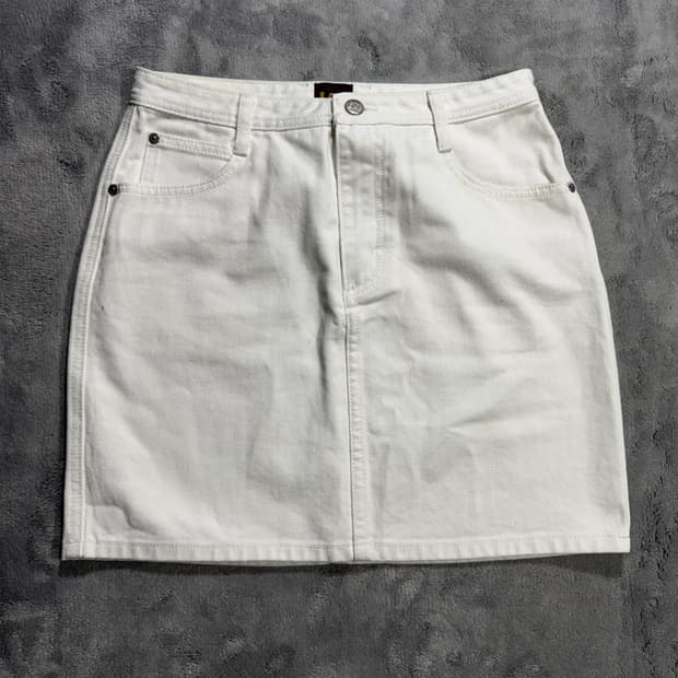 Lee 화이트 미니스커트
