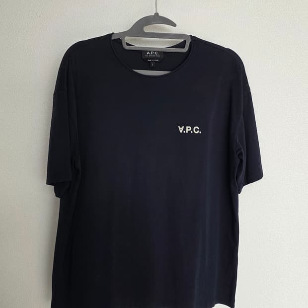백화점판 / A.P.C. 네이비 V.P.C. 반팔티 S