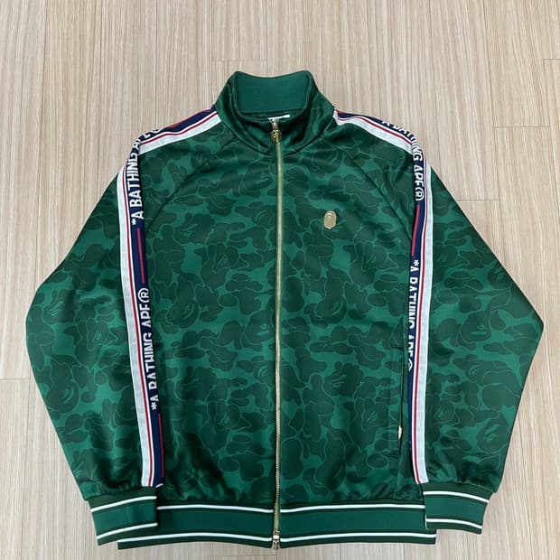 베이프 트랙 자켓