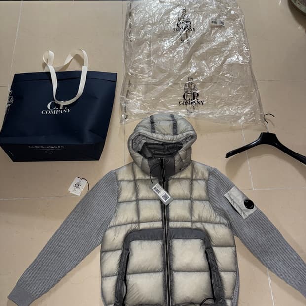 Cp company Extra Fine merino  wool 25F/W