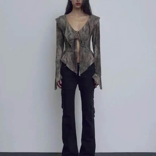 보헤미안서울 러플 레이스업 블라우스