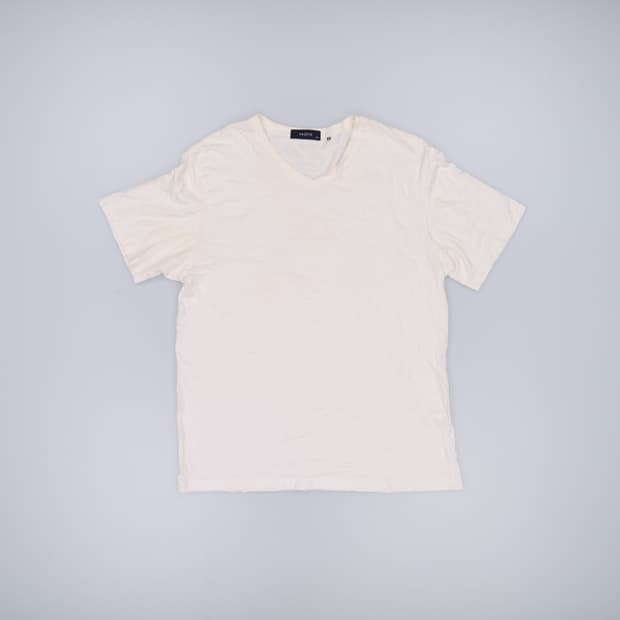 100 헤지스 브이넥 반팔티 0420H1