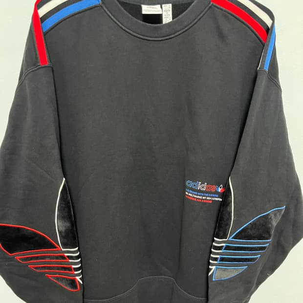 아디다스 삼선 여성 맨투맨