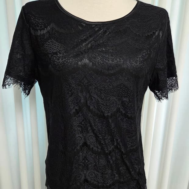 블랙 레이스 반팔 블라우스