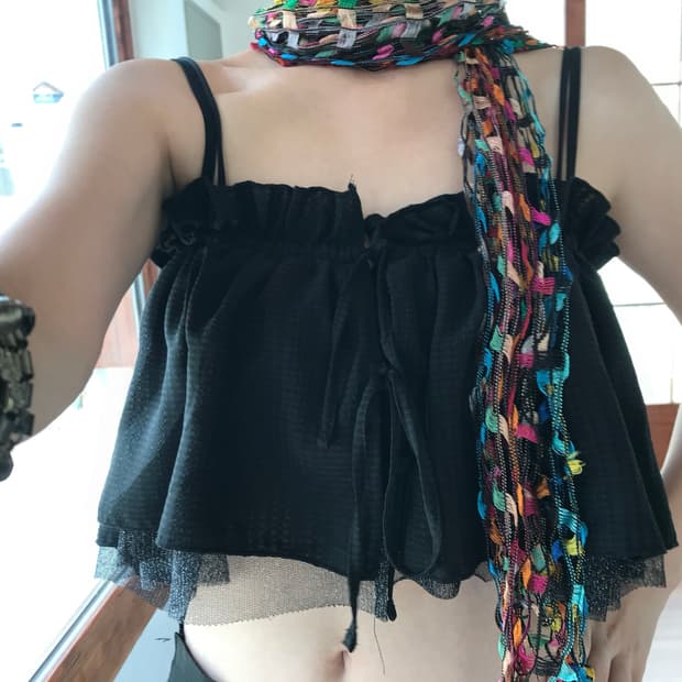 vintage black ruffle sleeveless