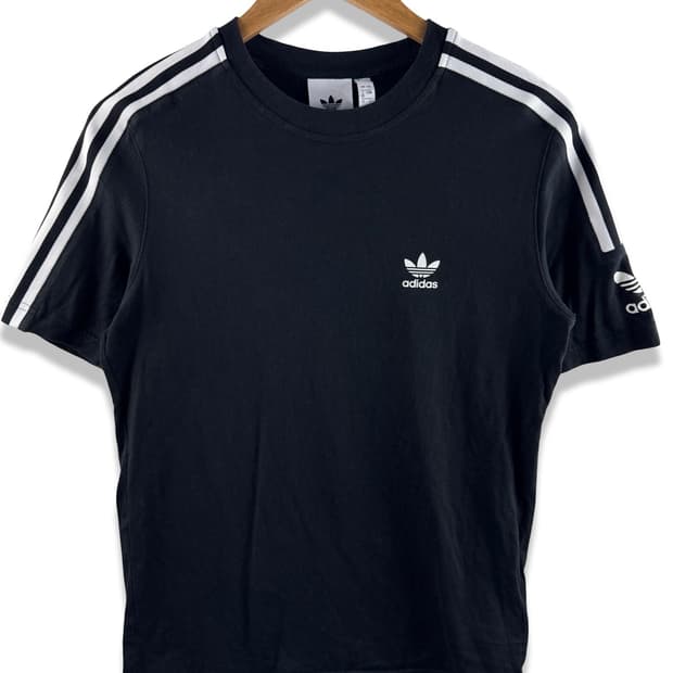 아디다스 트레포일 검흰 반팔티2496