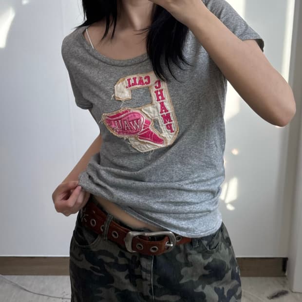 후아유 y2k 그레이 반팔 티셔츠