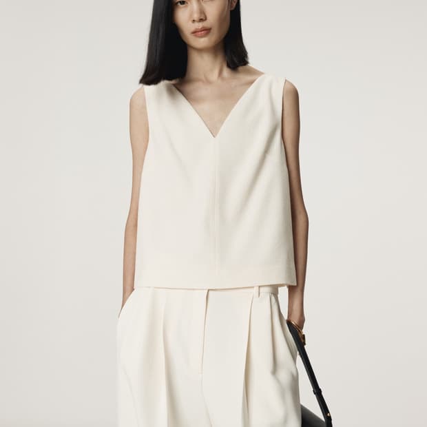 렉토 RECTO 울 트위드 브이넥 탑 아이보리