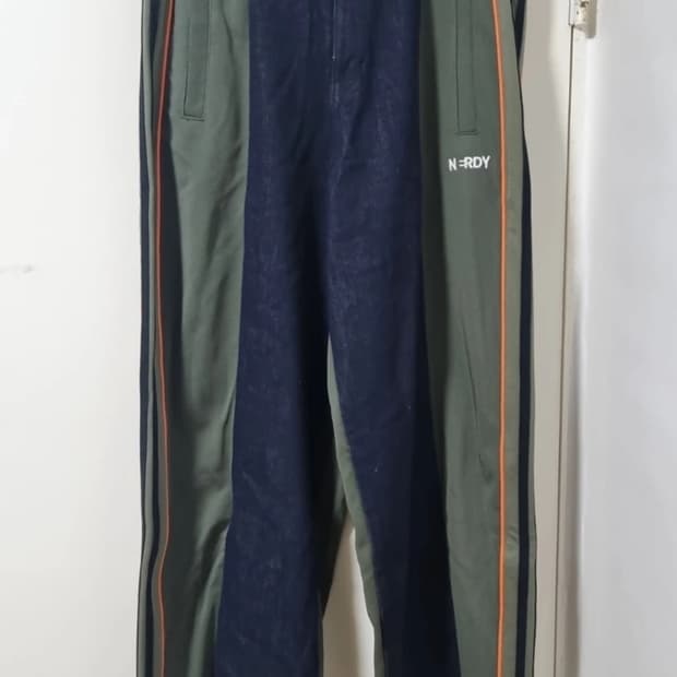 NERDY 널디 유니 데님 믹스 트랙 팬츠 L 카키 (무신사)